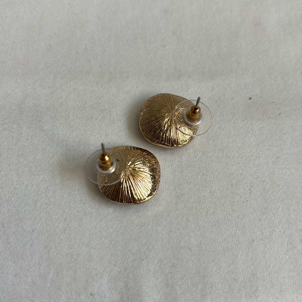 Vintage lot of rhinestone and faux black onyx costume earrings - Picture 3 of 11